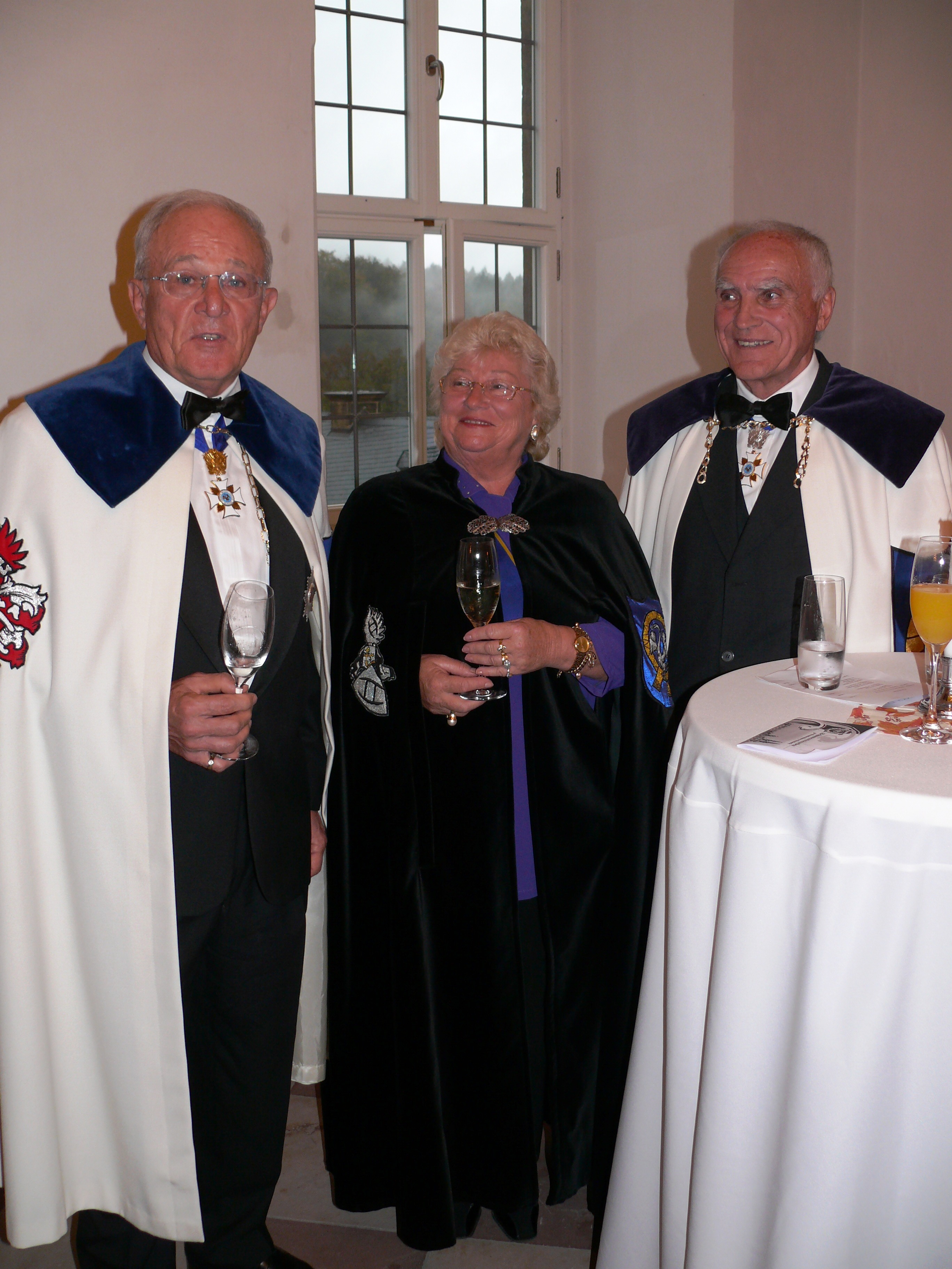 Beim Sektempfang, 2009